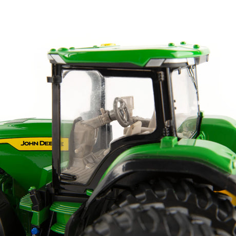 TOMY | John Deere tractor a escala 1:32 8R 370