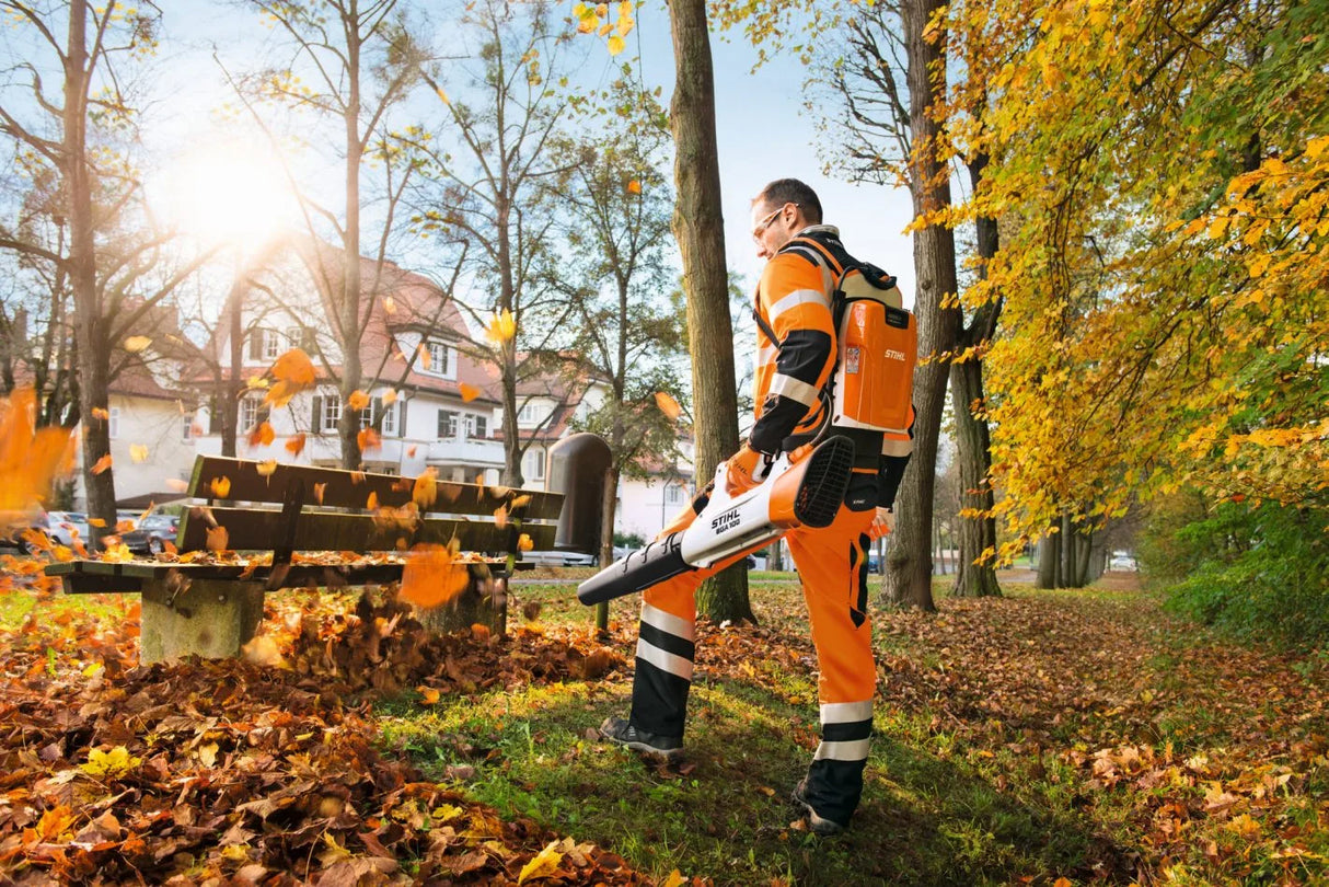 STIHL | Sopladora BGA 100 a bateria con sistema AP