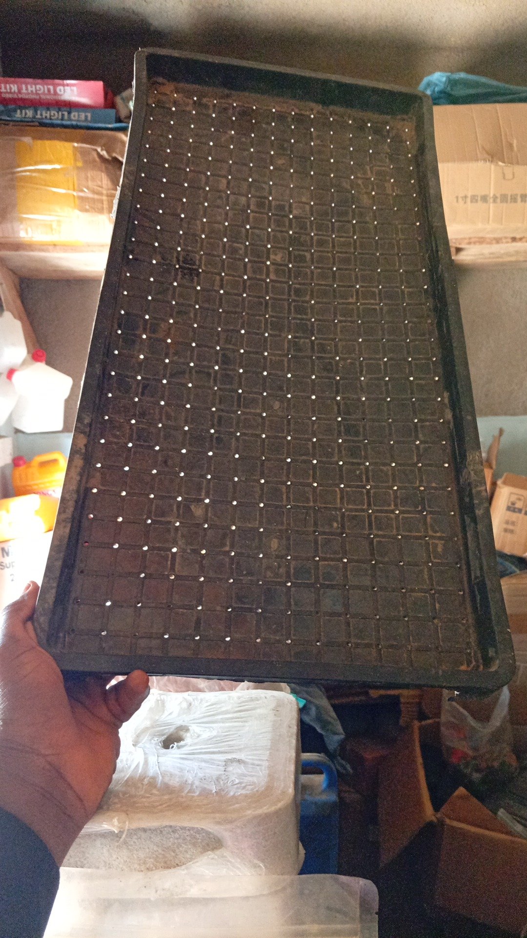 Fodder tray 