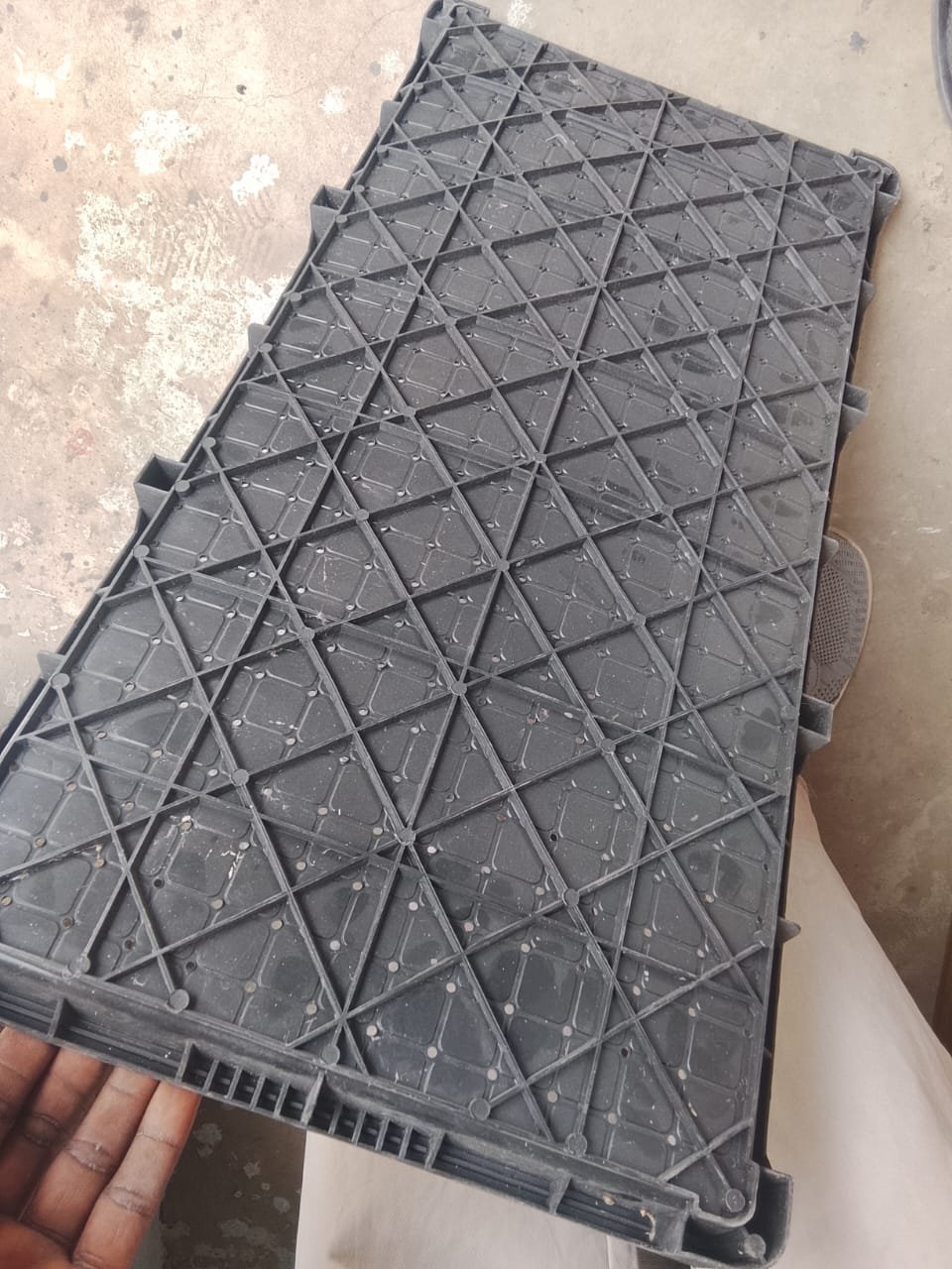 Fodder tray 